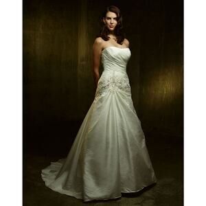 Casablanca Bridal | NWT Strapless Beaded Wedding Dress Bridal Gown 1870 Size 12